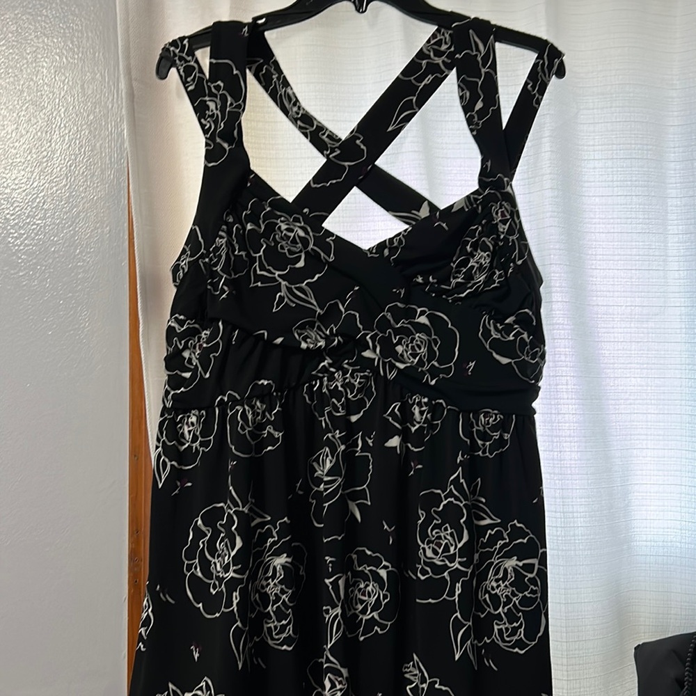 Black floral crisscross back